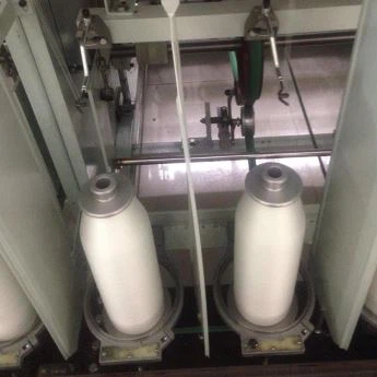 Erillinen ohjaus twisting kone